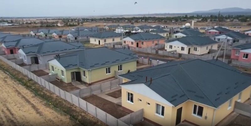 Сокулукта аз камсыз болгон 104 үй-бүлөгө жаңы үйлөр берилди