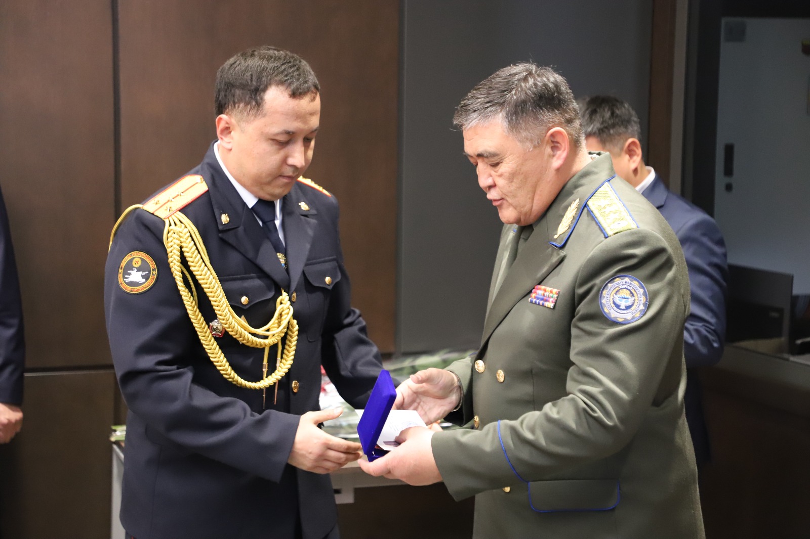 Камчыбек Ташиев милиция кызматкерлерин кесиптик майрамы менен куттуктады