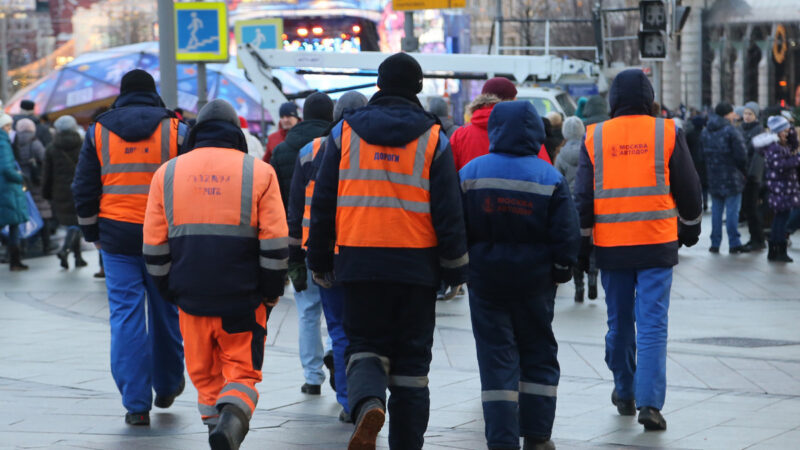 Орусия 770 миң мигрант өлкөдөн чыгып кетүүгө тийиш экенин айтты