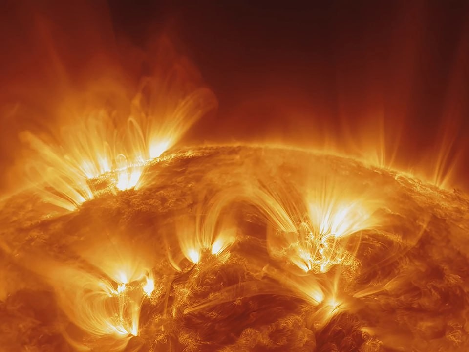 Жерде магниттик бороон башталды. Бул октябрдагы төртүнчү бороон