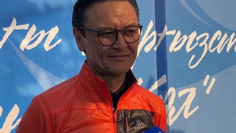 Эдуард Кубатов: «2026-жылы Гималайдагы Канченджанга тоосуна чыгам» (ВИДЕО)
