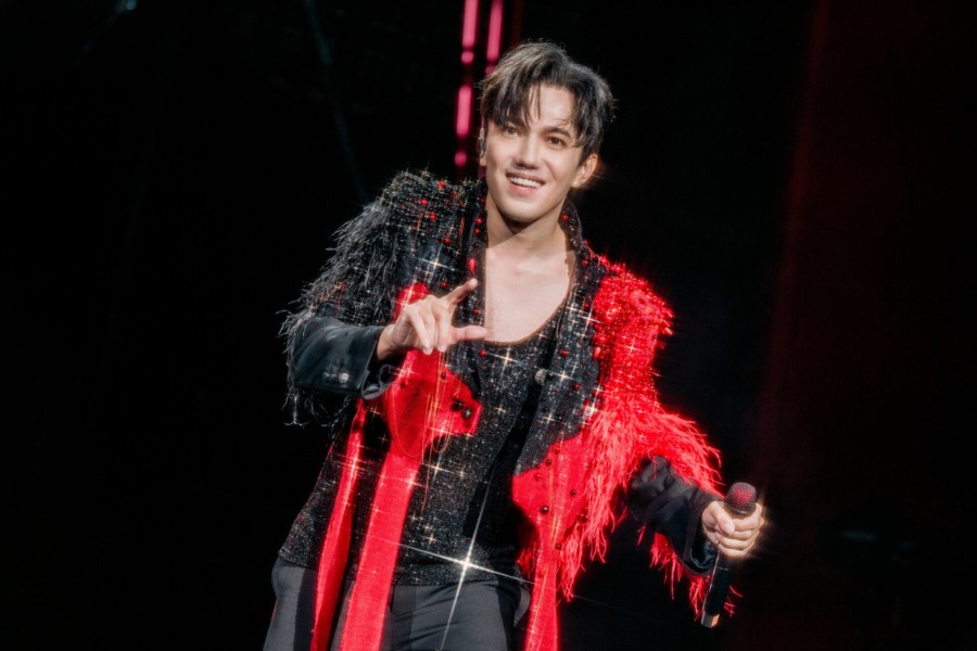 Димаш Кудайбергендин Мексикадагы концертине билеттер 8 мүнөттө сатылды (ВИДЕО)