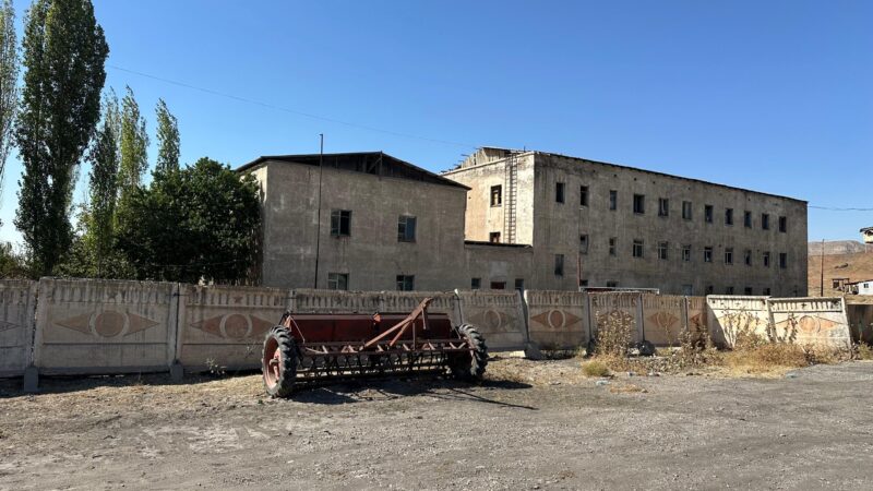 “Сүлүктүкөмүрдүн” жерлерин менчиктеп алгандар өз ыктыяры менен мамлекетке кайтарып беришти