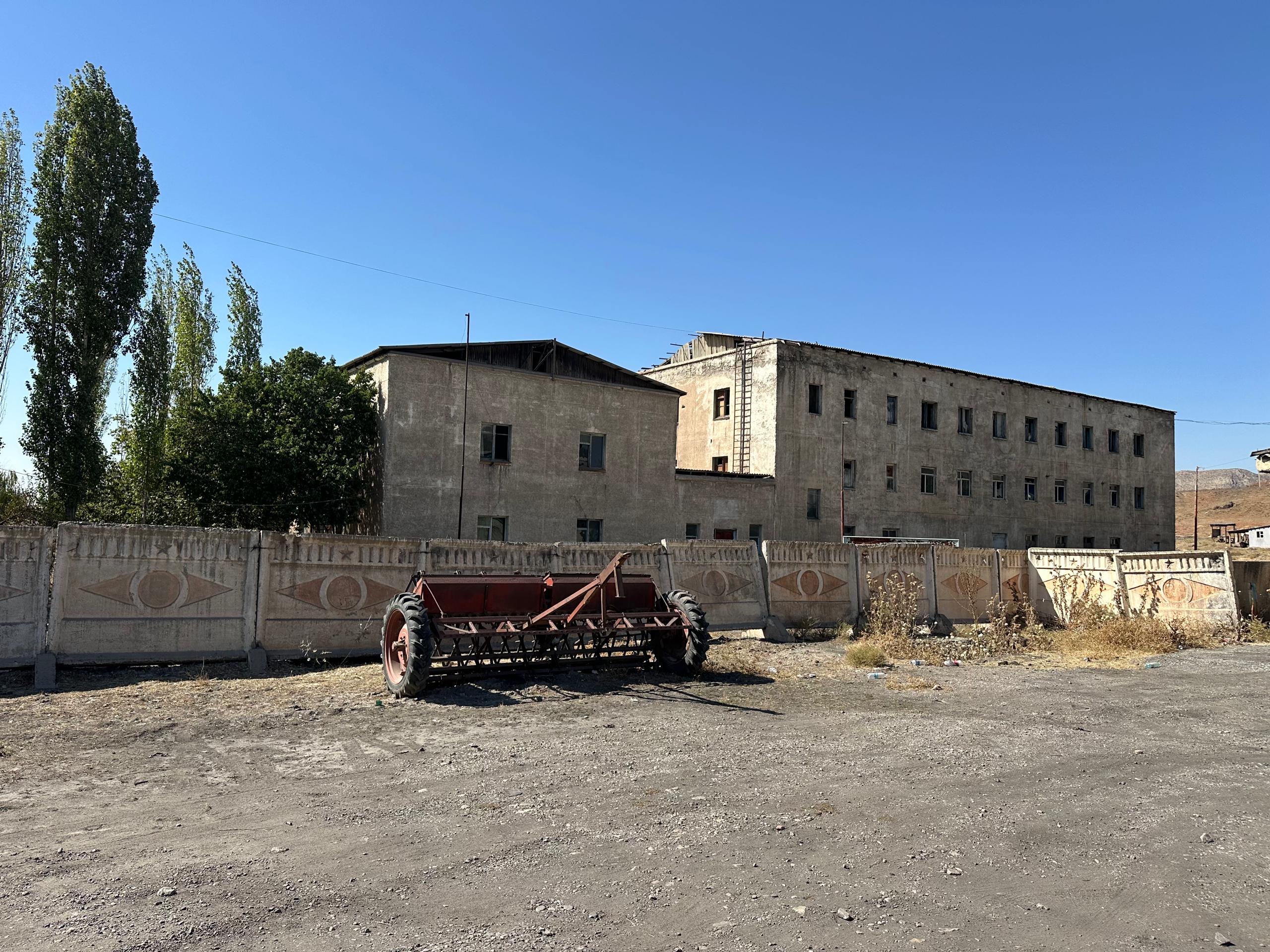 “Сүлүктүкөмүрдүн” жерлерин менчиктеп алгандар өз ыктыяры менен мамлекетке кайтарып беришти