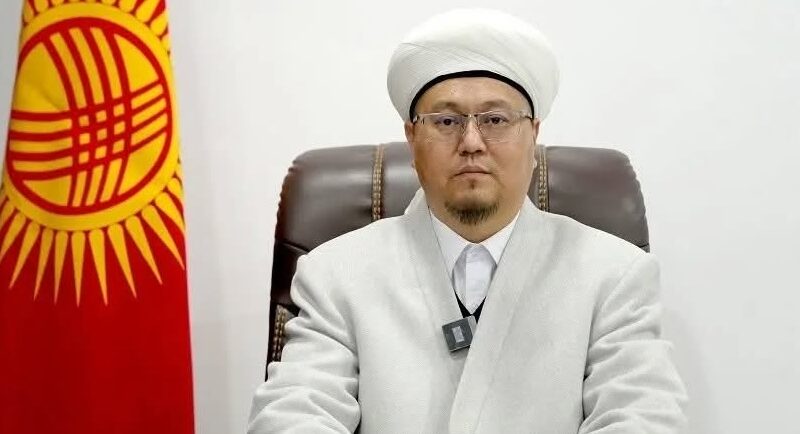 Муфтий: Кыздын абийирин тепсеген – өз кызынын абийирин тебелеген менен барабар!
