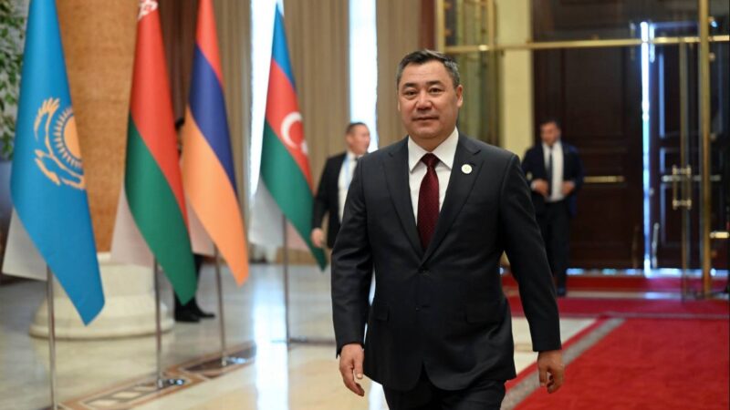 Садыр Жапаров КМШ Мамлекет башчыларынын кеңешинин жыйынына катышуу үчүн Улуттар сарайына барды