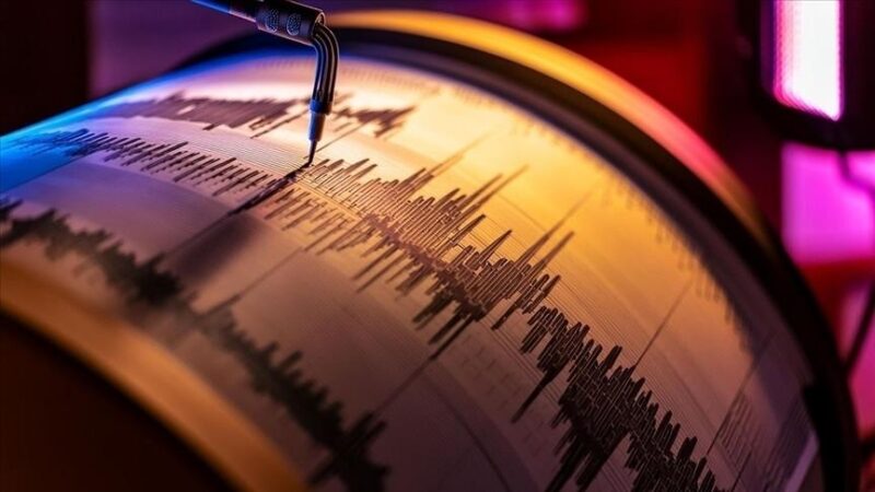 Цунами коркунучу жаралууда… Филиппинде күчү 7,4 баллга жеткен жер титирөө болду