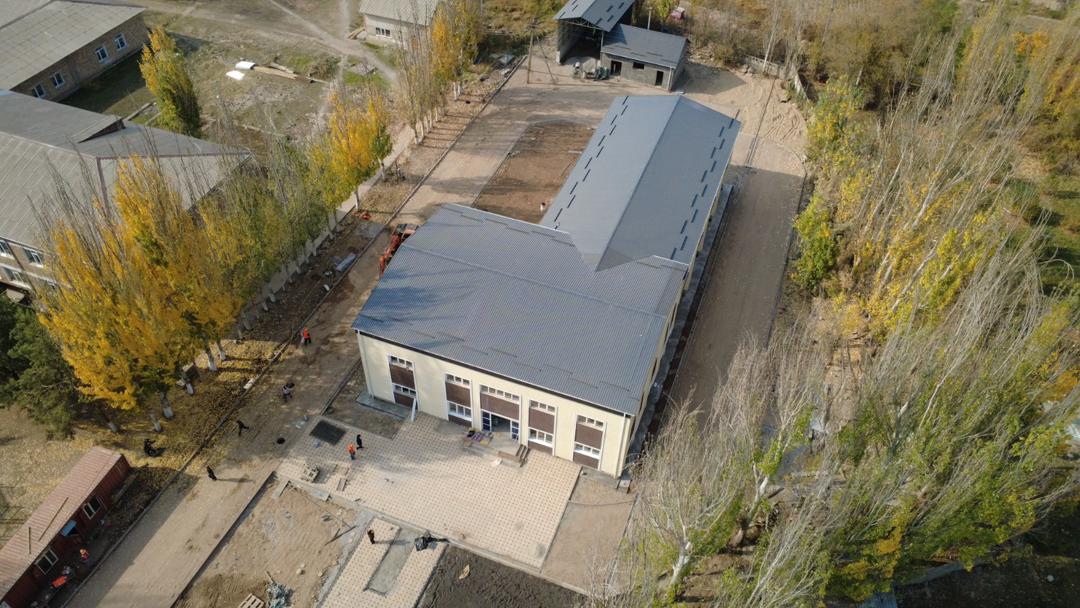 Ысык-Атада 64 млн сомдук спорт залдын курулушу аяктоодо