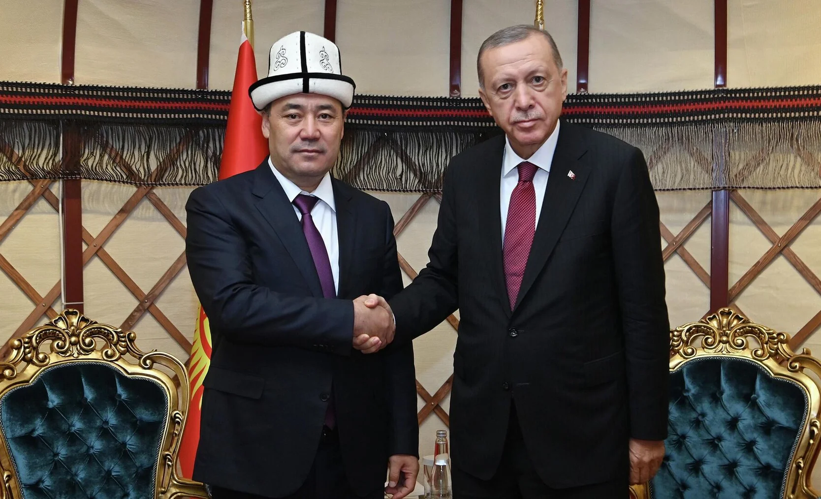 Садыр Жапаров Режеп Тайып Эрдоганга көңүл айтты