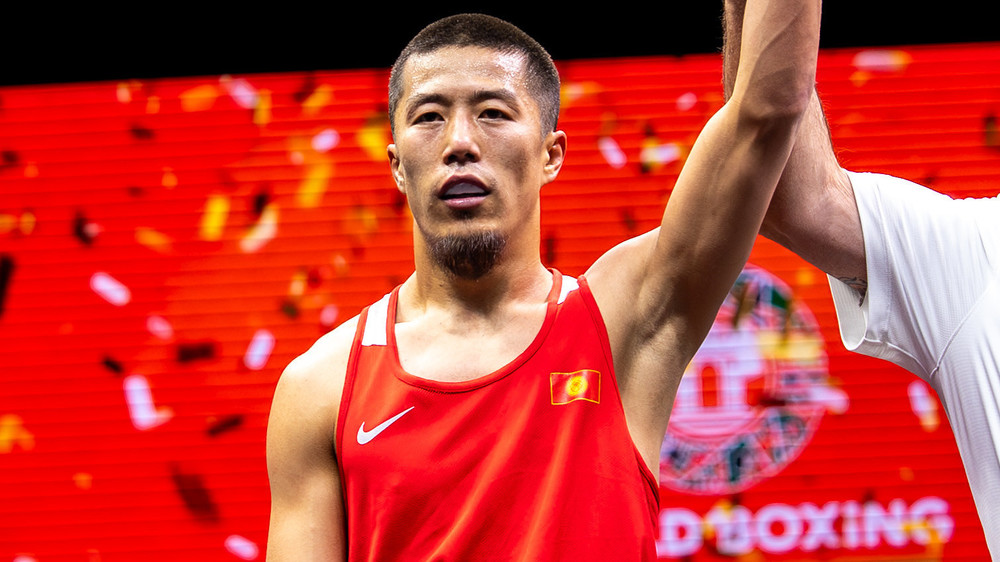 Мунарбек Сейитбек уулу Дүйнө кубогунун жарым финалына чыкты