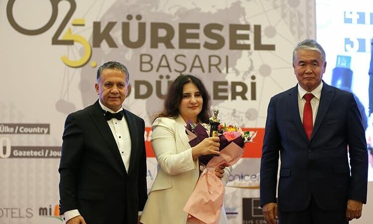 Султан Раев Исмаил Гаспринский атындагы эл аралык адабий сыйлыктын ээси болду