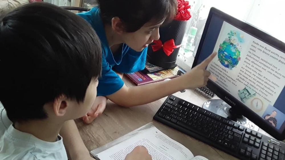 Бишкекте мектептер жана ЖОЖдор убактылуу аралыктан окууга өтүшөт