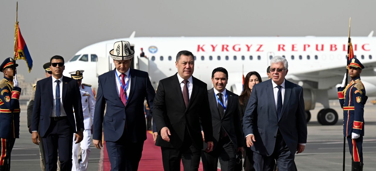 Президент Садыр Жапаров Египетке расмий сапары менен барды