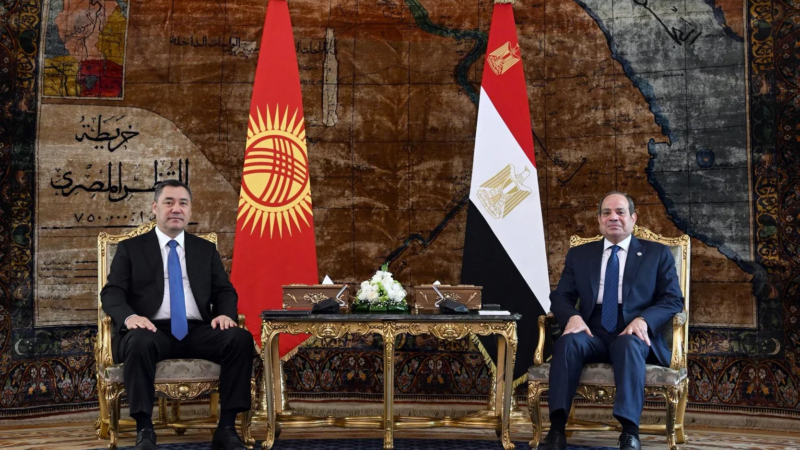 Садыр Жапаровдун Египетке болгон сапарынын жыйынтыгы боюнча бир катар документтерге кол коюлду