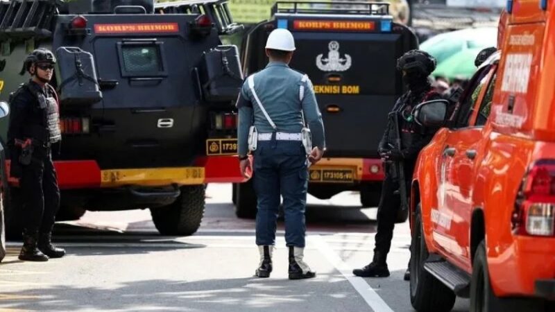 Индонезияда жума намаз учурунда жардыруу болуп, 54 адам жаракат алды