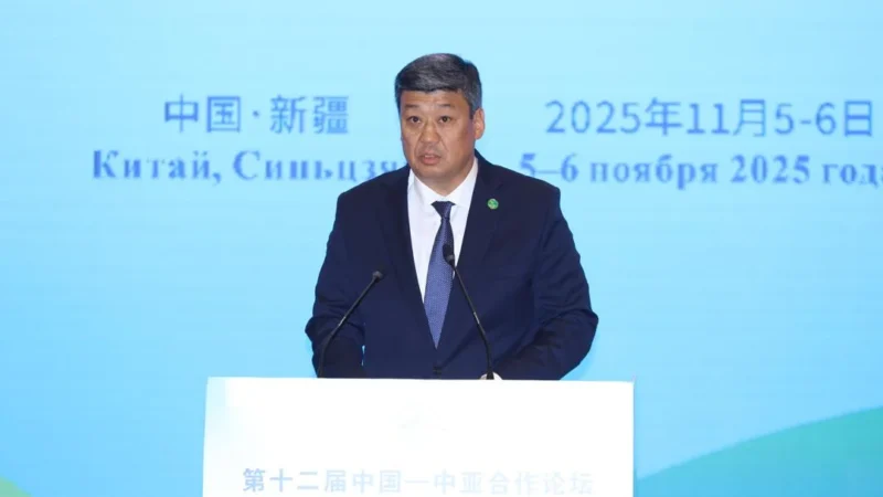 Бакыт Төрөбаев Кытайда “Борбор Азия – Кытай” 12-кызматташтык форумуна катышты