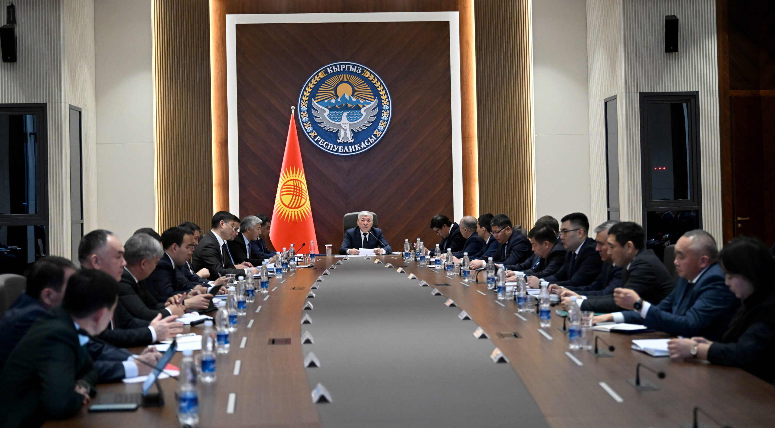 Касымалиев: Ашыкча текшерүүлөр жана административдик жол-жоболор алынып салынсын