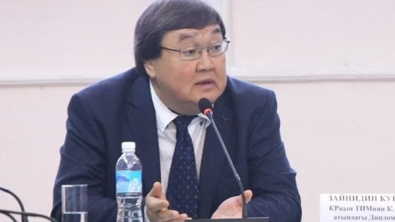 Зайнидин Курманов Атамбаевдин билдирүүсүн популисттик билдирүү деп атады