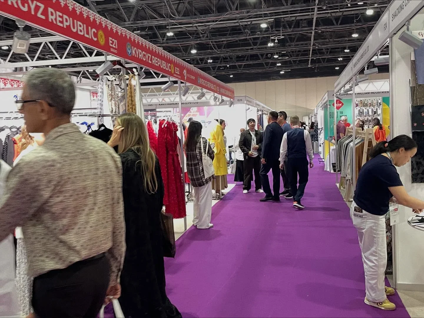 «Made in Kyrgyzstan» кийимдери Дубайдагы эл аралык көргөзмөгө катышты