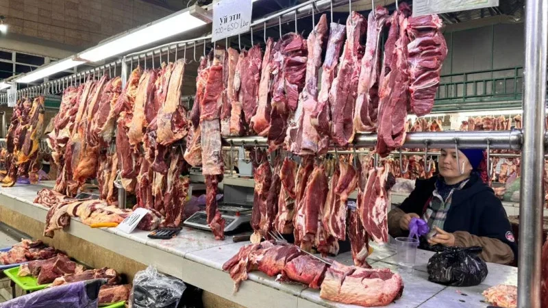 Ош базарында 4 мезгил тең баасы 660 сомдон ашпаган эт сатуучу пункт ачылды