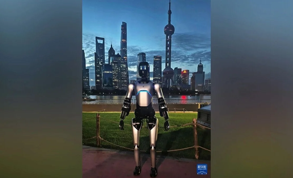 Кытайлык робот 106 чакырым жолду басып өтүп, Гиннеске кирди