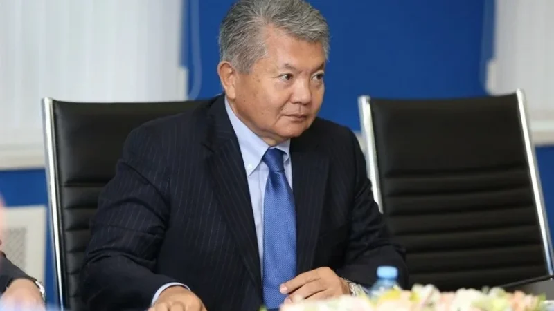 Жапаров менен Путиндин жолугуусун кандай жыйынтык күтөт? Жекшенкуловдон жооп