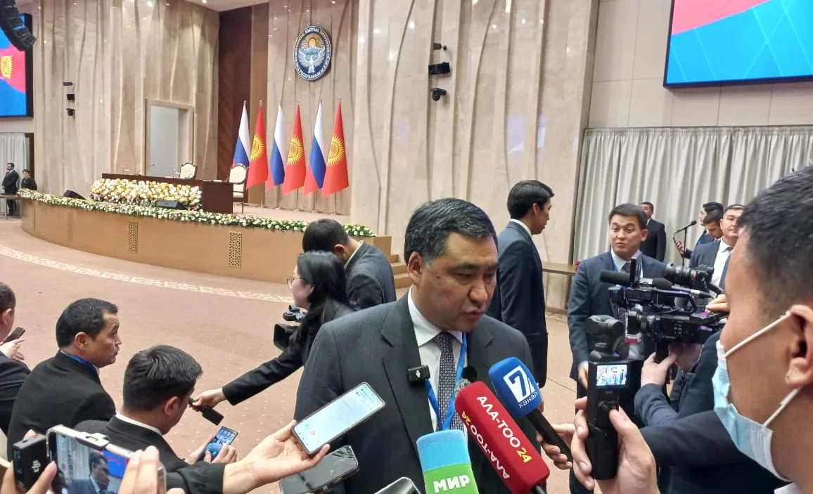 Министр: Күйүүчү май боюнча Россия менен жаңы келишим түзүлдү