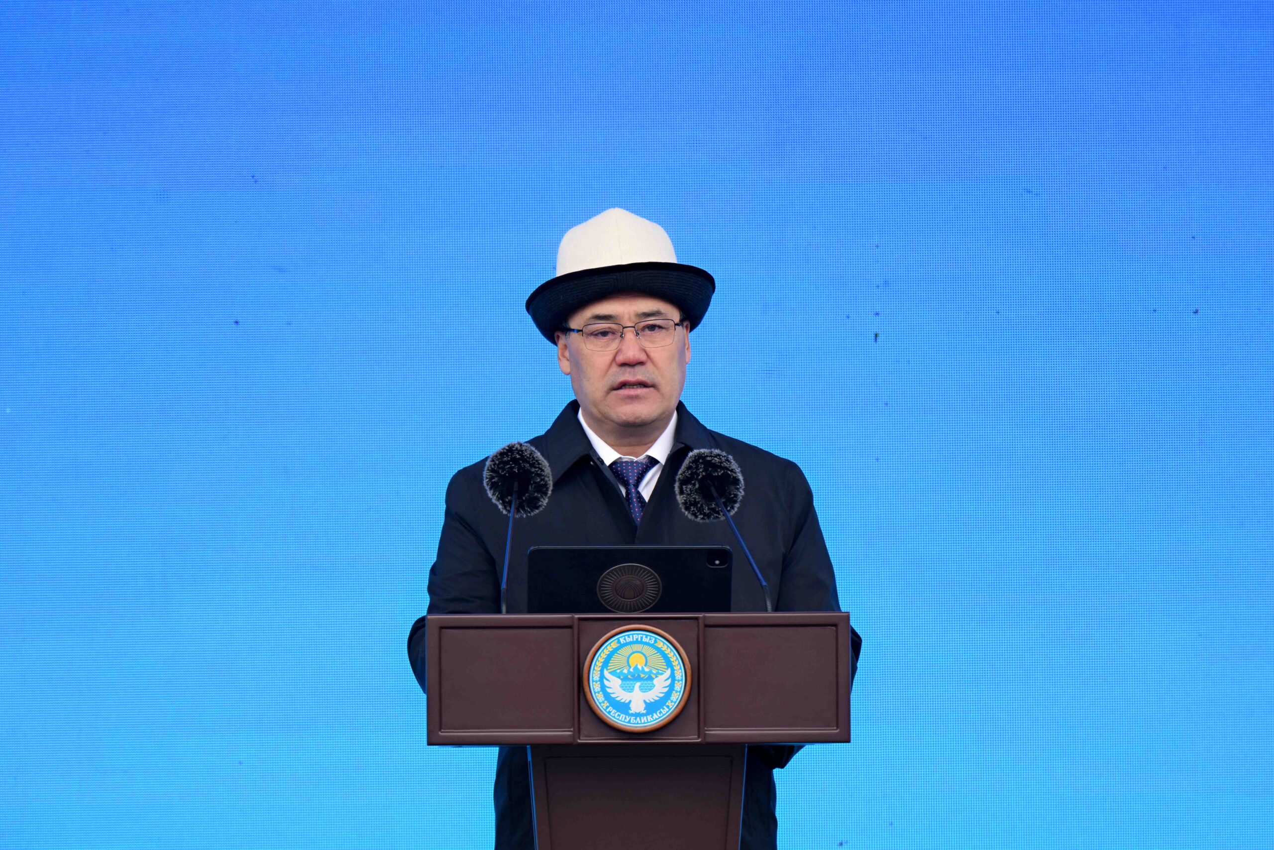 Президент: «Коомчулук милициядан ар дайым жогорку жоопкерчиликти, адилеттүүлүктү жана чынчылдыкты күтөт»