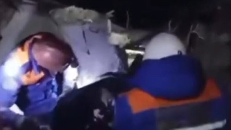 Сүлүктүдө шахта урап, 110 метр тереңдиктен 4 жаран куткарылды (ВИДЕО)