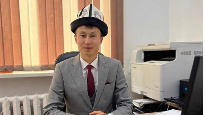 Жумгал райондук архитектура башкармалыгынын башчысы алмашты