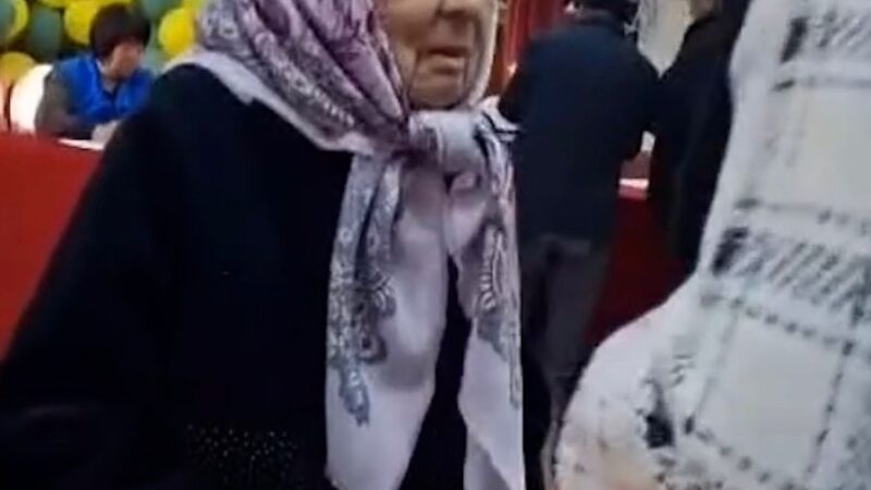 Тоңдо 99 жаштагы апа жарандык милдетин аткарып кетти