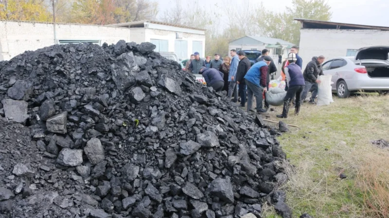 «Кыргызкөмүргө» калкка көмүр ташууну күчөтүү тапшырмасы берилди