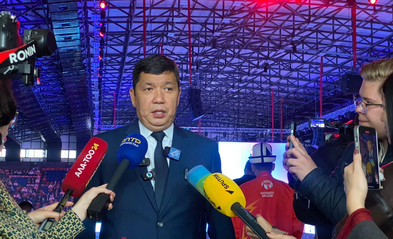 Жунушалиев: Кичи аренанын курулушу жаштар форумун өткөрүүгө шарт түздү