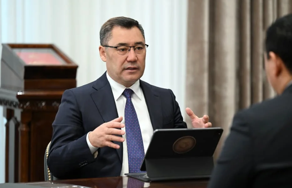 Садыр Жапаров Атамбаевдин дооматтарына жооп берди