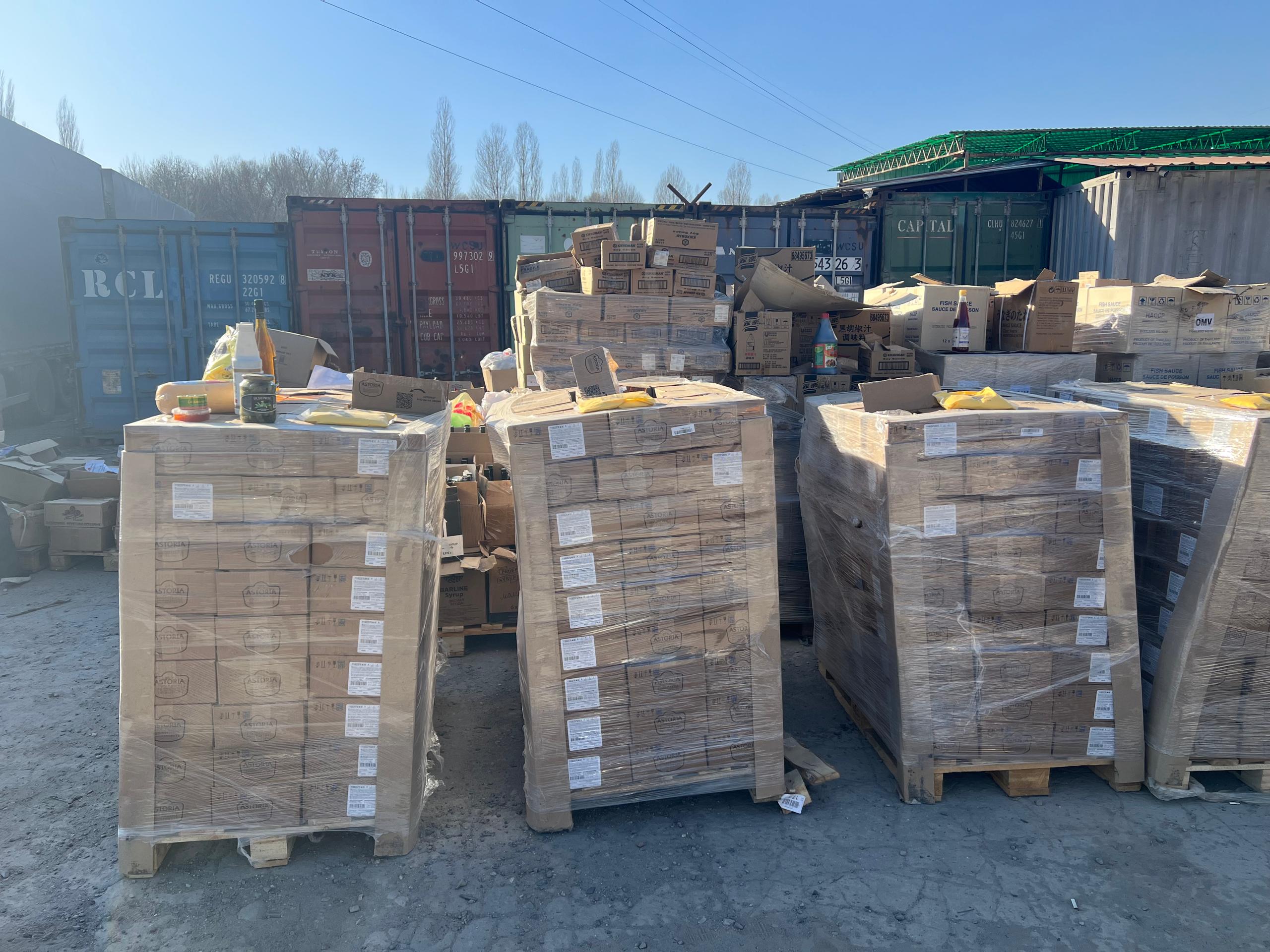 Бишкекте жарактуулук мөөнөтү өтүп кеткен азык-түлүктөр жок кылынды