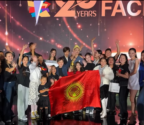 Кыргыз моделдери Түштүк Кореяда Гран-приге ээ болушту (ВИДЕО)