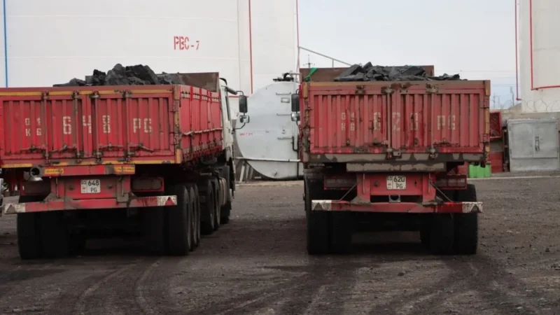 «Кыргызкөмүргө» калкка көмүр ташууну күчөтүү тапшырмасы берилди