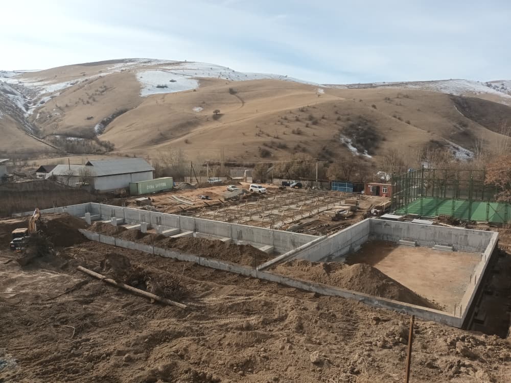 Өзгөндө жаңы мектептин пайдубалы куюлду