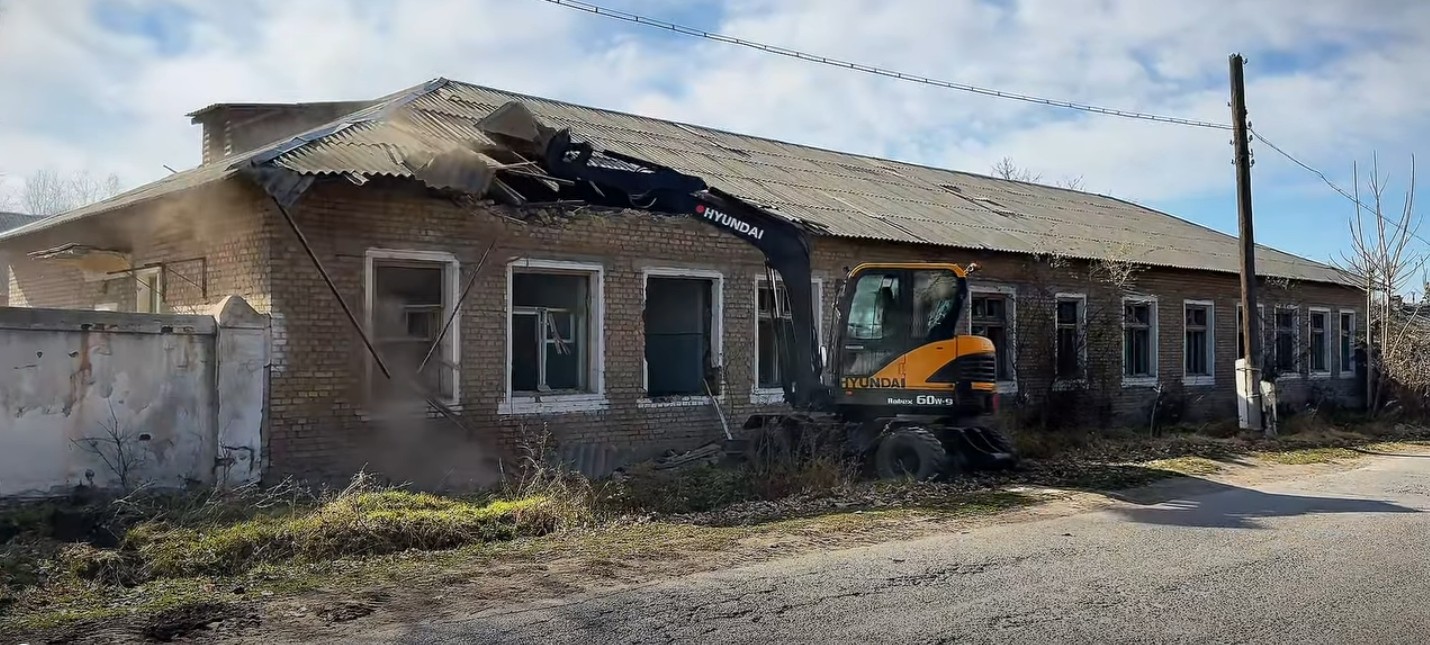 Токмокто 86 жыл мурда салынган эски оорукананын ордуна жаңы имарат курулат
