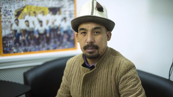 Рысбай Исаков: «Манас дүйнөсүнө сөз тийип атканы үчүн кечирим сурайм»