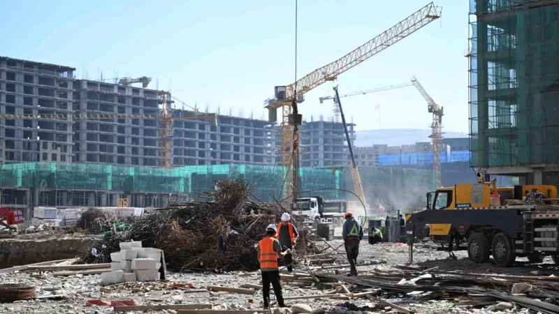 Орунтаев: Бишкекте 40 кабат имарат курууга уруксаат берилет