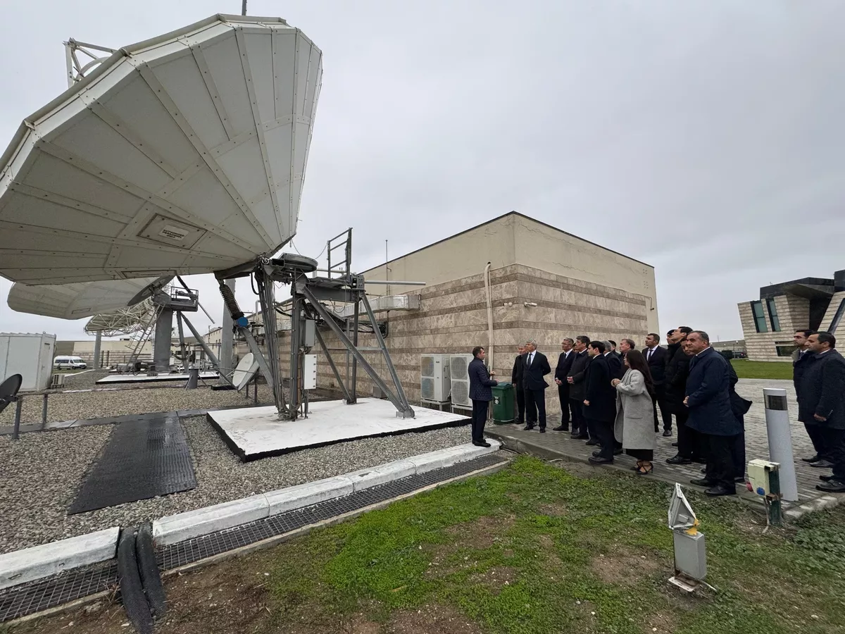 Кыргызстан Азербайжан спутниктеринин мүмкүнчүлүктөрүн пайдаланууга кызыкдар