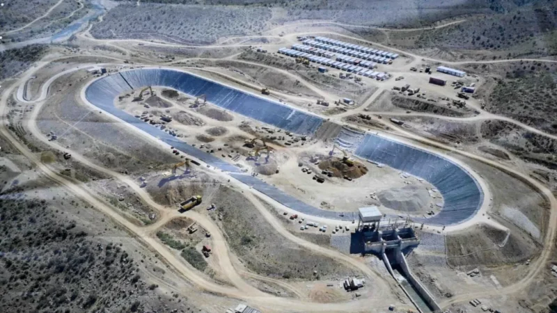 Касымалиев Чүй облусунда суу сактагычтын курулушуна капсула салды