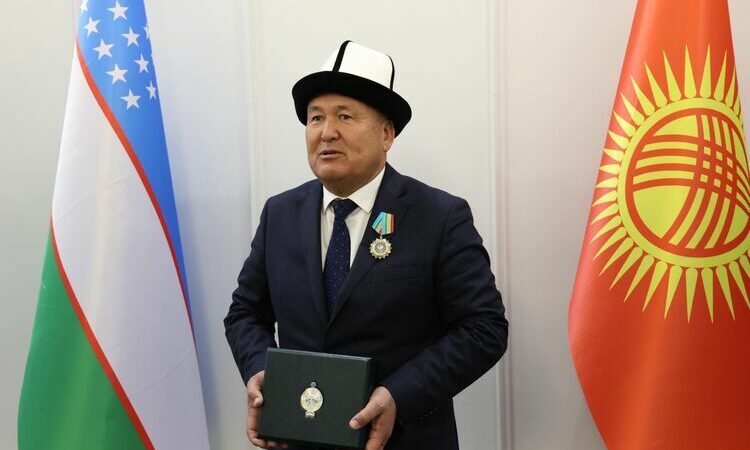 Оштун мэри Өзбекстандын «Достук» ордени менен сыйланды