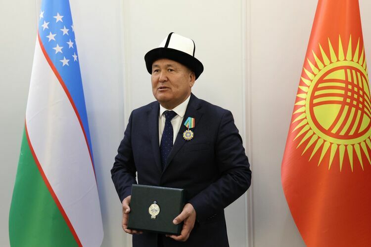 Оштун мэри Өзбекстандын «Достук» ордени менен сыйланды