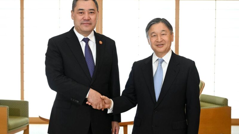 Президент Садыр Жапаров Япониянын Императору Нарухито менен жолугушту