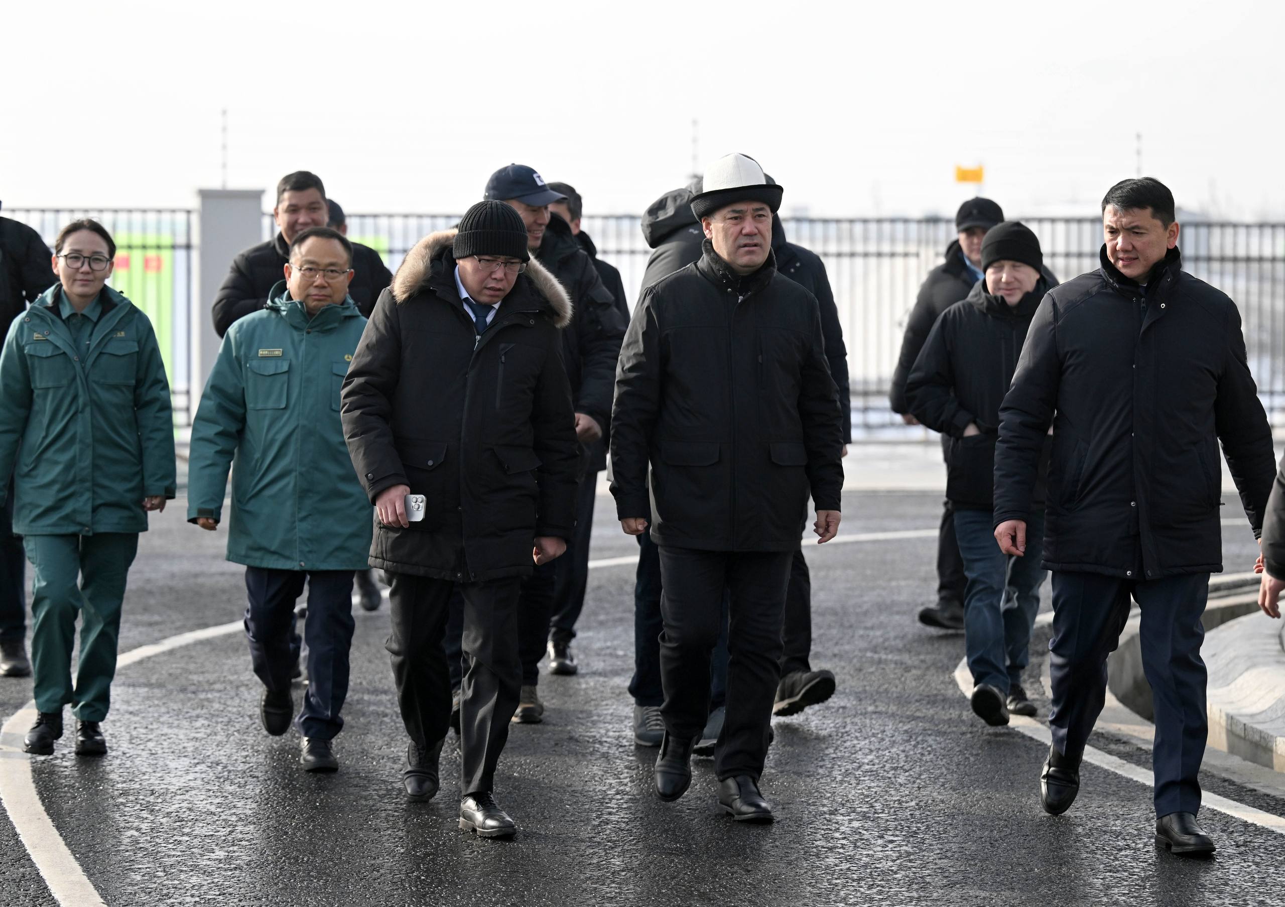 Садыр Жапаров таштандыдан электр кубатын өндүрүүчү заводду ишке киргизди