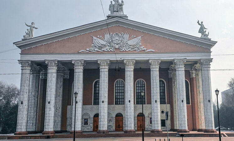 Опера жана балет театрынын январь айындагы жаңы жылдык репертуары жарыяланды