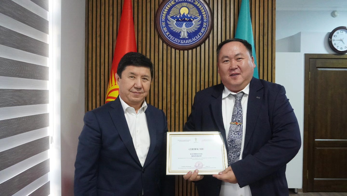 Бектурган Калыбек уулу Соода-өнөр жай палатасынын Индиядагы өкүлү болду