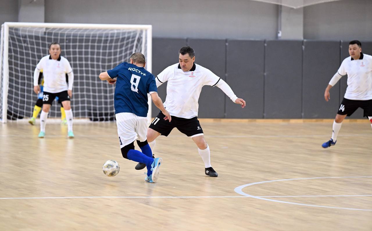 Садыр Жапаров катышкан футболдук турнир уланууда